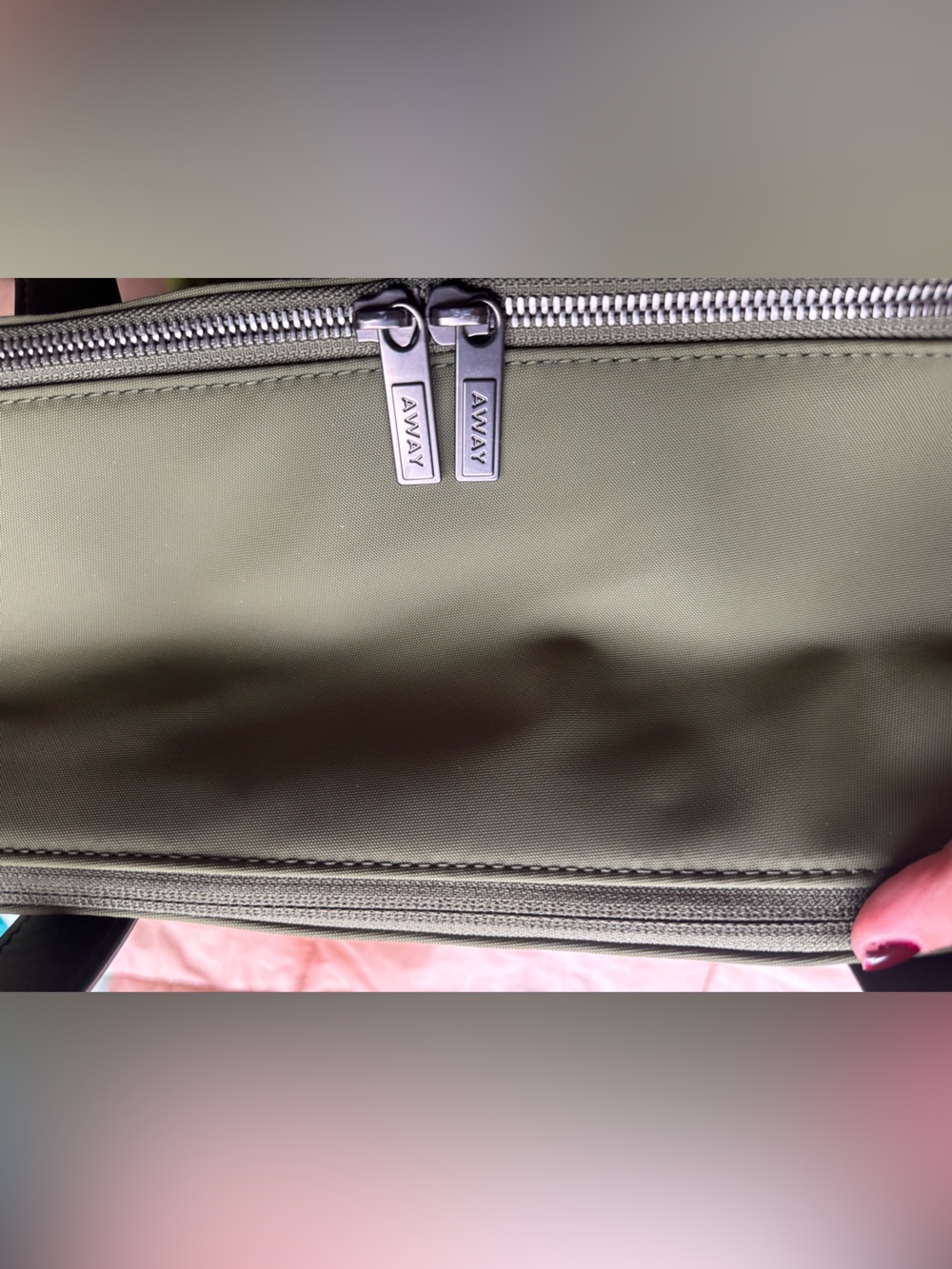 NWOT Away The Overnight Bag in Olive Green - Picture 10 of 11